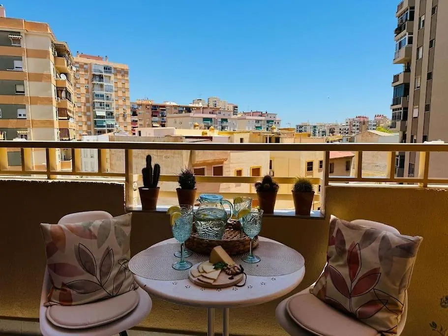 Apartamento Increible Piso Al Lado Del Centro De Málaga 0*,
